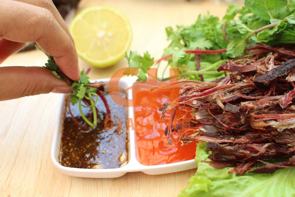 Thịt trâu gác bếp